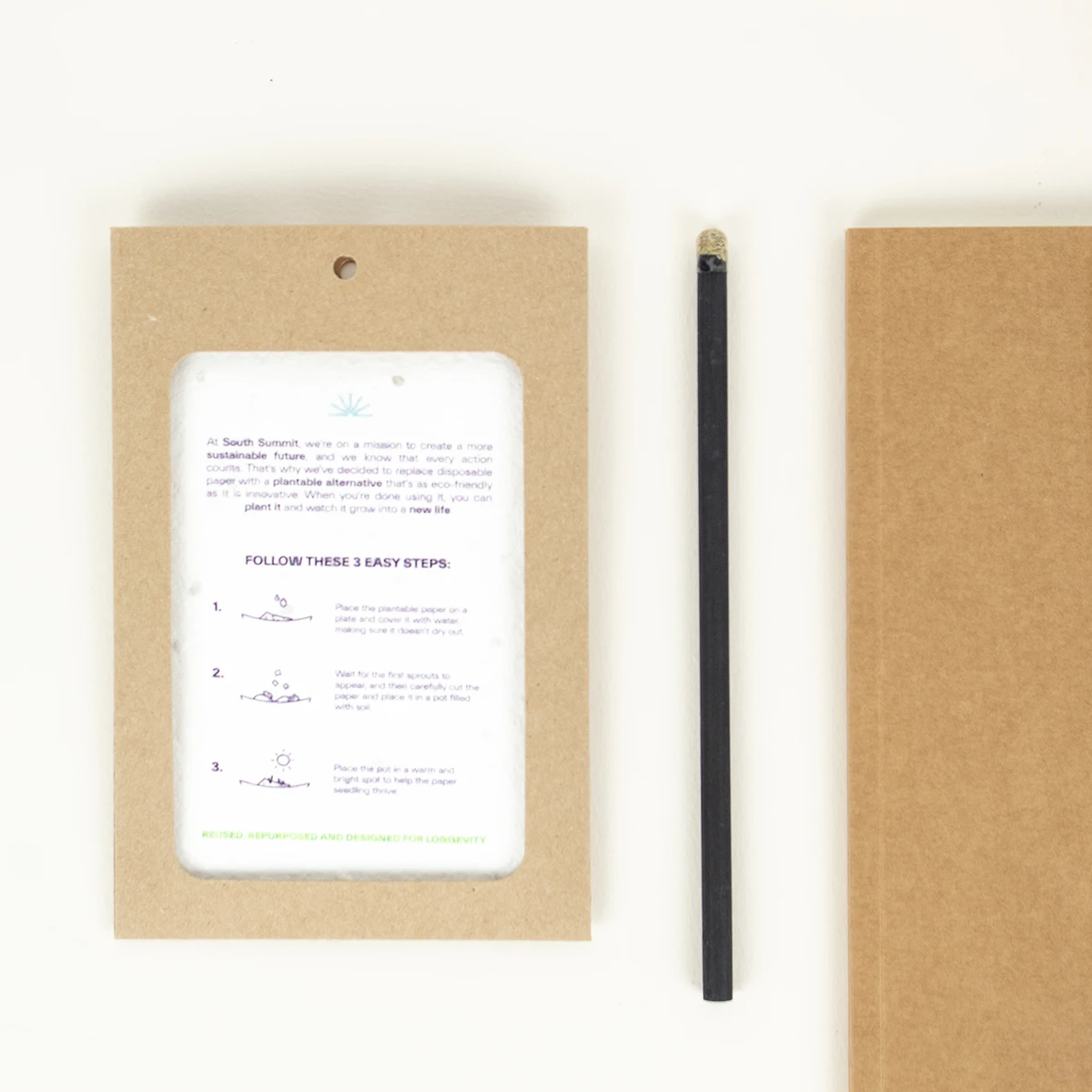 detalle funda acreditación doble ventana con lapiz