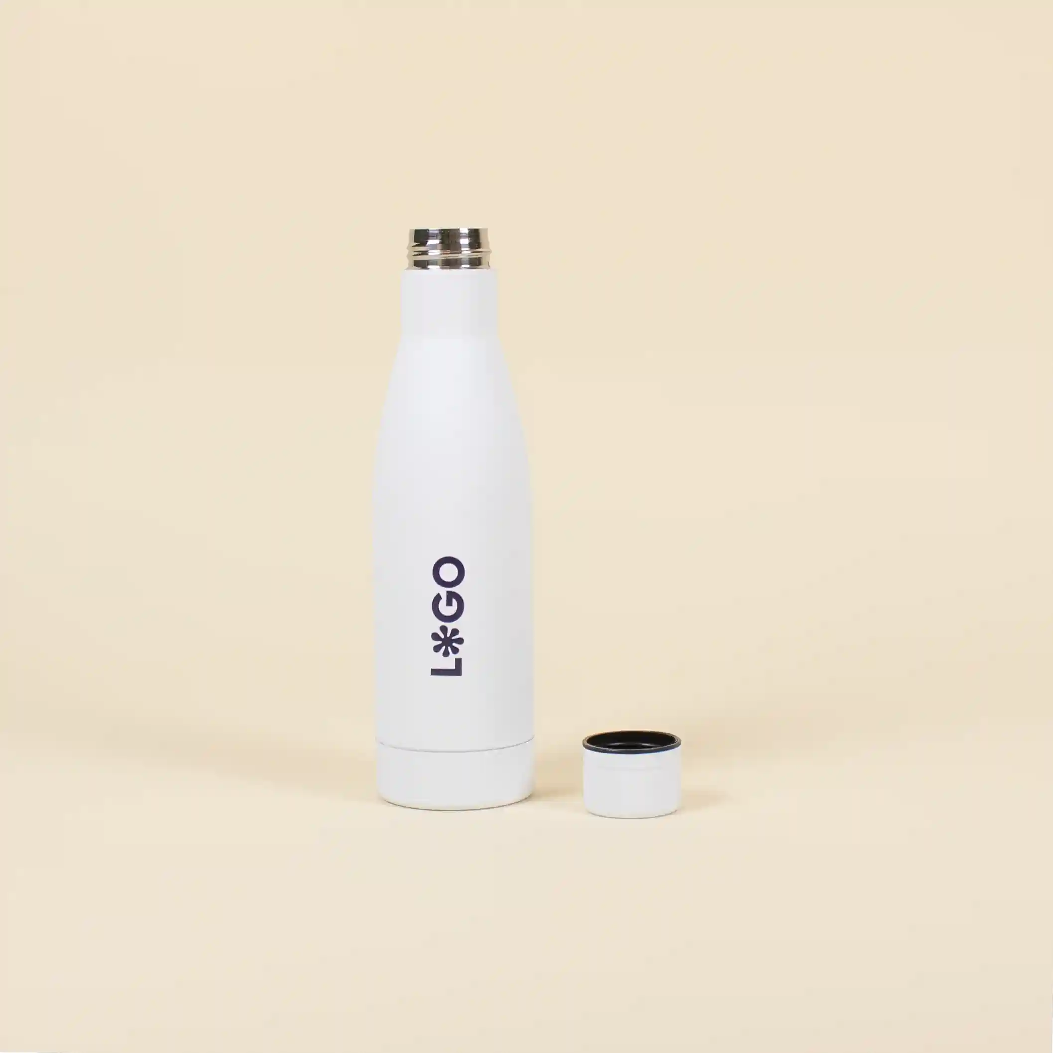 Botella de acero inoxidable 750ml color blanco abierta tapon