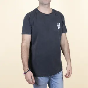 Camisetas personalizadas negras modelo chico frontal