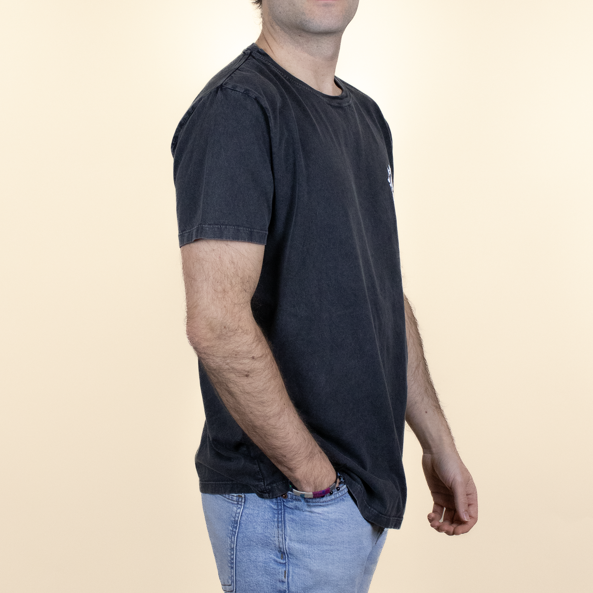 Camiseta personalizada negra modelo chico lateral