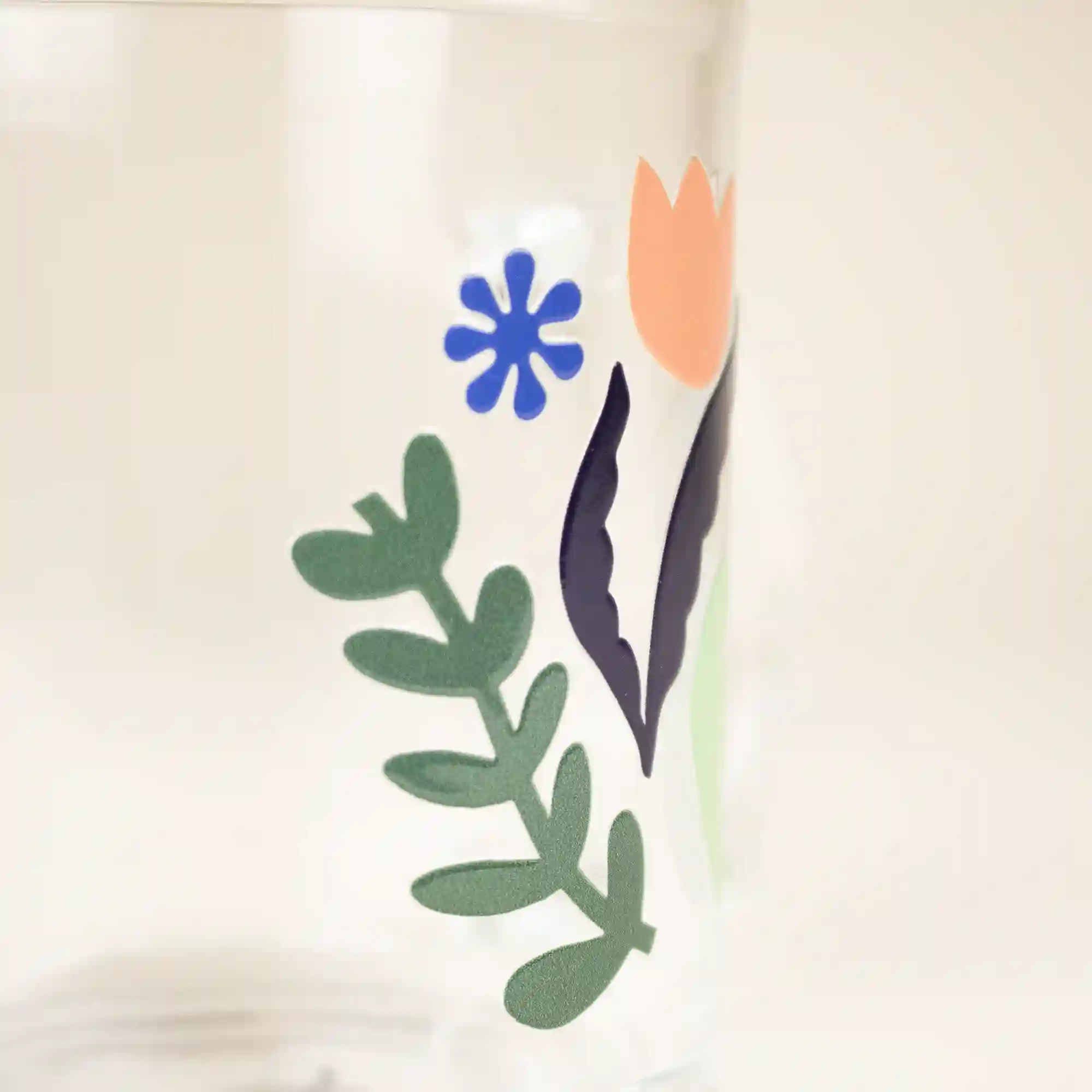 Taza de cristal con asa personalizada con logo de colores