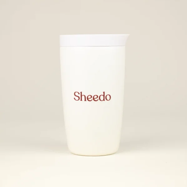 taza termo personalizada con logo frontal fondo beige