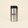 Taza termica plateada personalizada frontal fondo beige