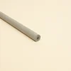 Lápiz de papel reciclado cuerpo fondo beige