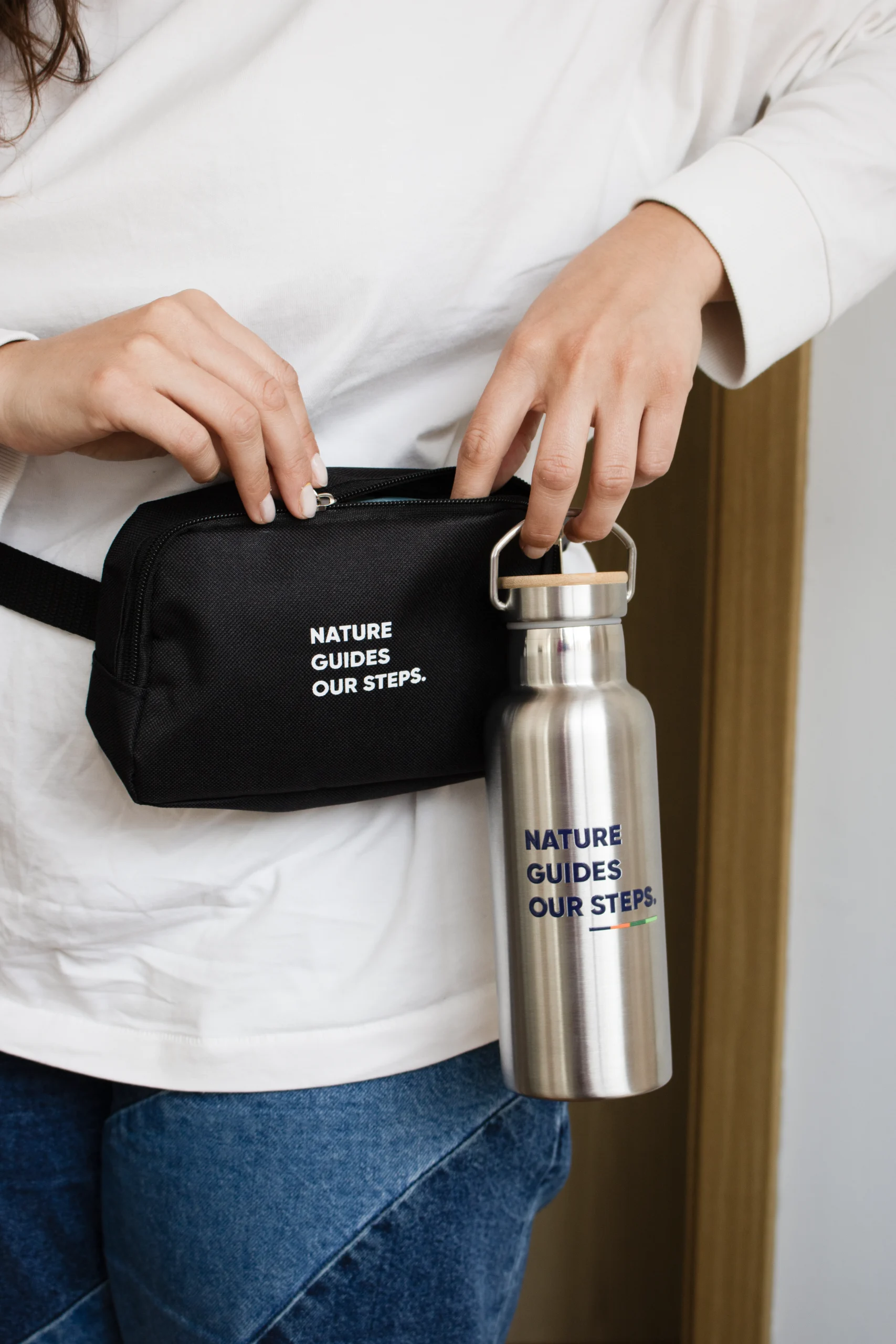 Gourde thermos 500 ml personnalisée fille modèle avec sac à dos noir