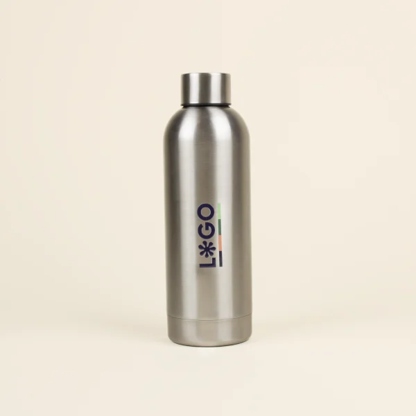 Botella acero inoxidable personalizada con logo frontal fondo beige