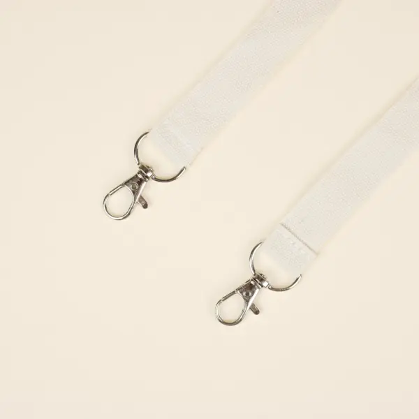 Lanyard sostenible doble mosquetón fondo beige