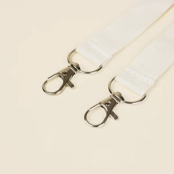 Lanyard sostenible doble mosquetón fondo beige
