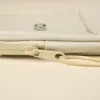 Riñonera portamóvil personalizada beige detalle en plano