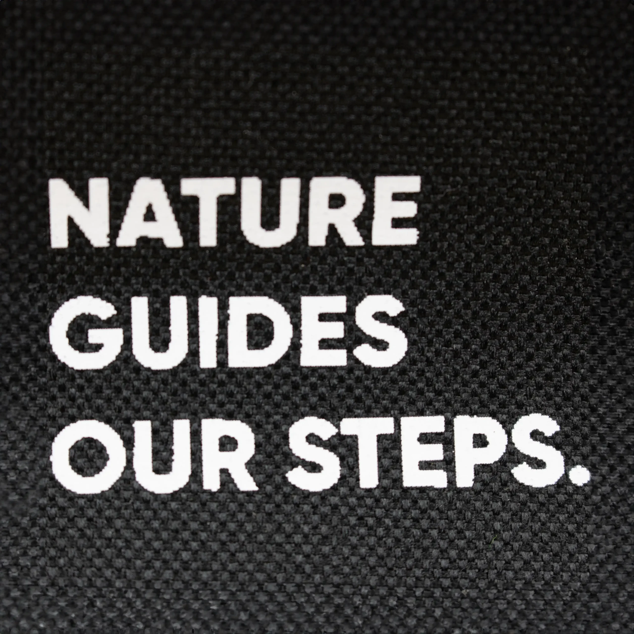 RiƱonera negra rectangular PORTIA Serigrafia Nature guide our steps