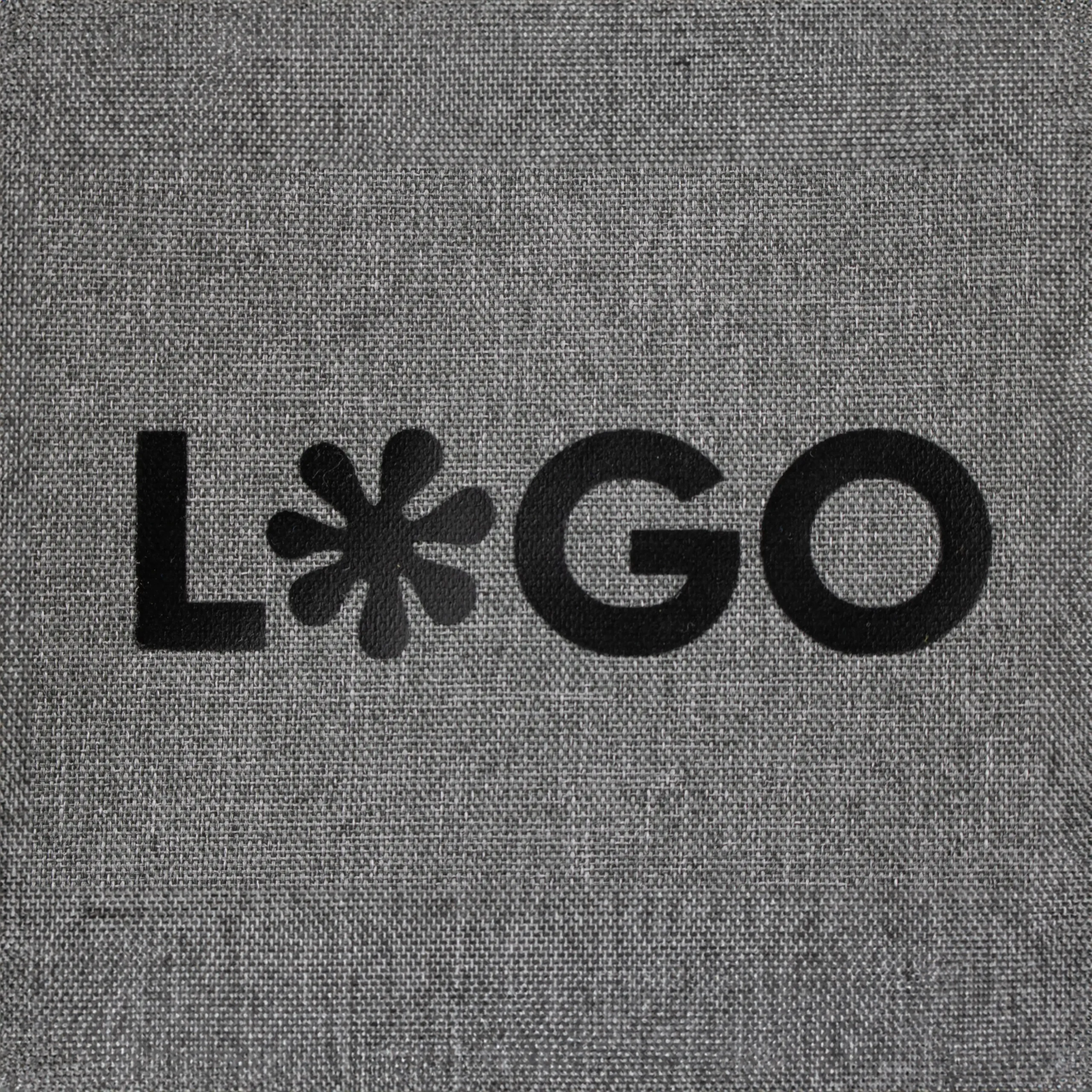 Mochila de empresa personalizada gris con logo negro