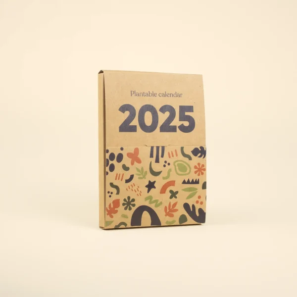 Portada 2025 de un calendario de semillas en estuche kraft personalizado