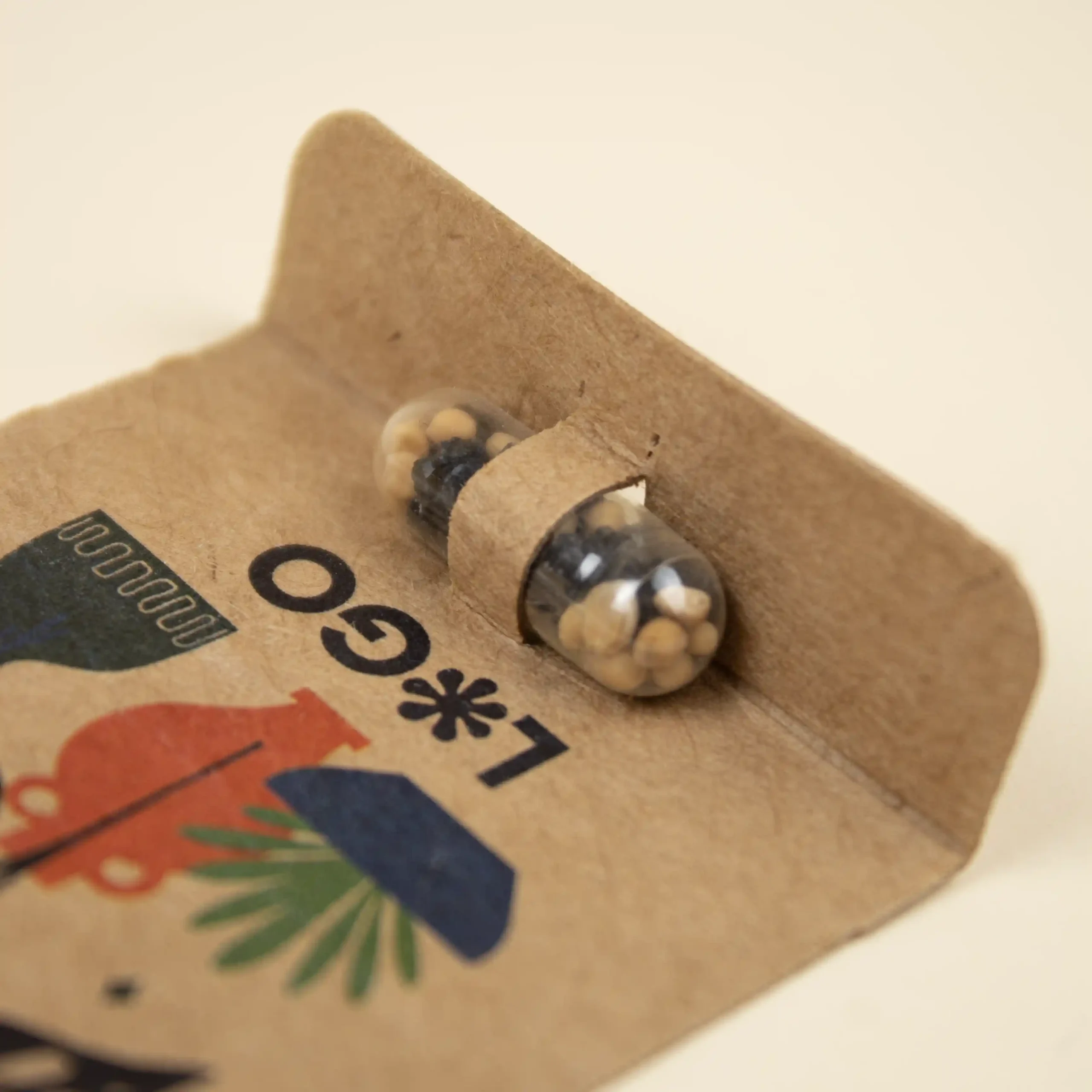 Earth Pill Cápsula de semillas EMMA KRAFT Cápsula biodegradable con semillas en su interior con packaging de cartón kraft personalizado