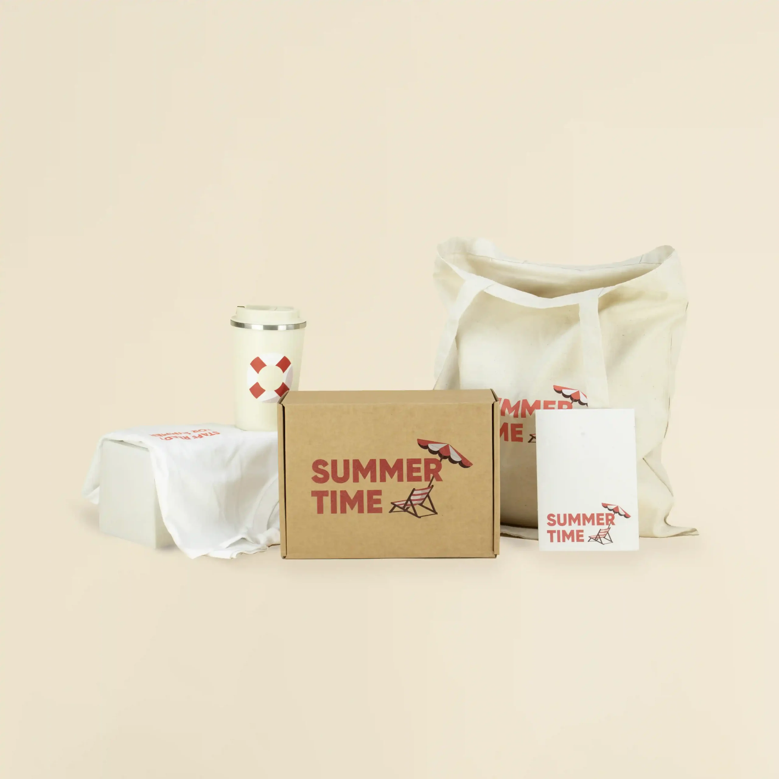 Pack 'Summer Time' Taza take away beige, flyer de papel ecológico, camiseta blanca, tote bag de tela y una caja de cartón personalizados