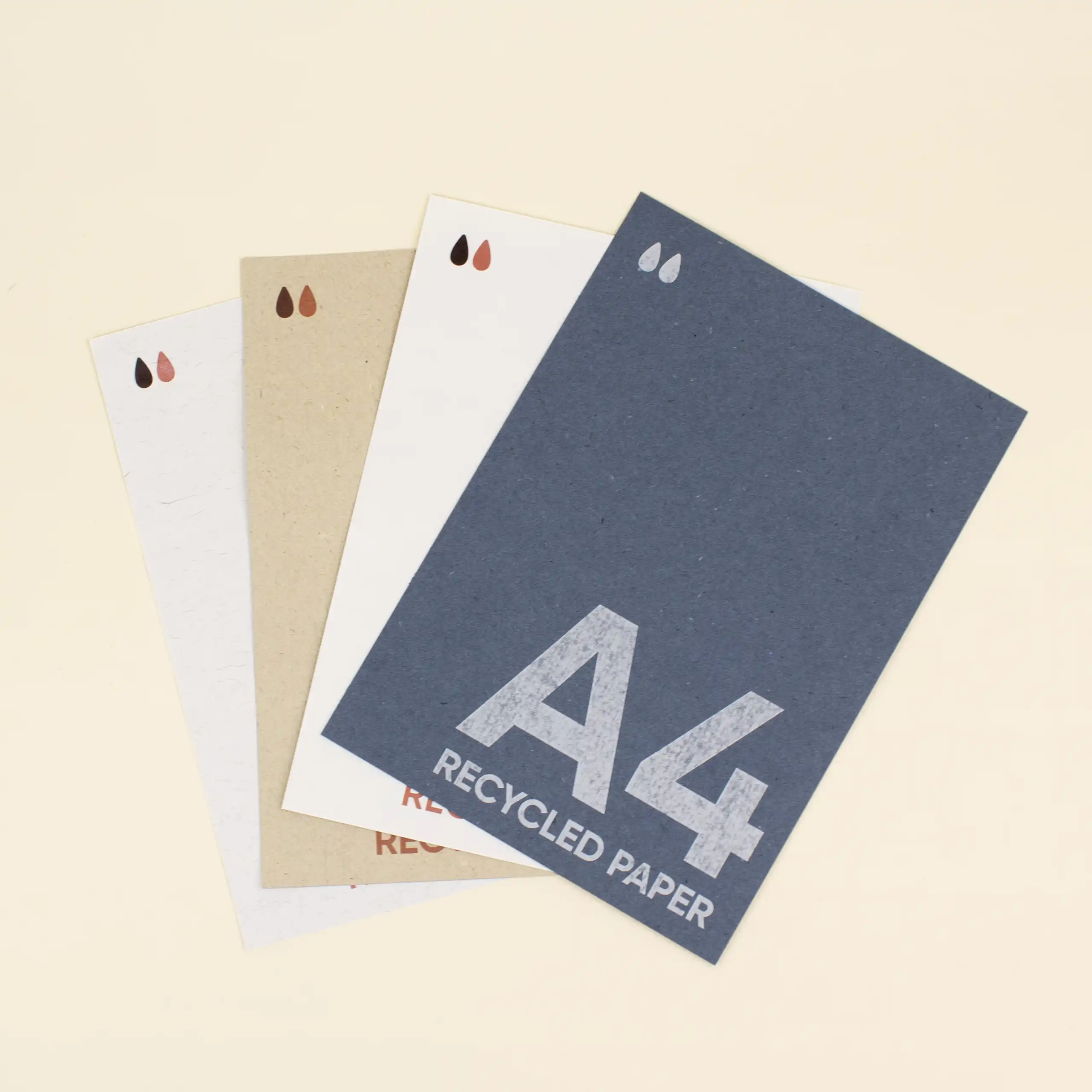 Cuatro tarjetas A4 impresas en papel ecológico