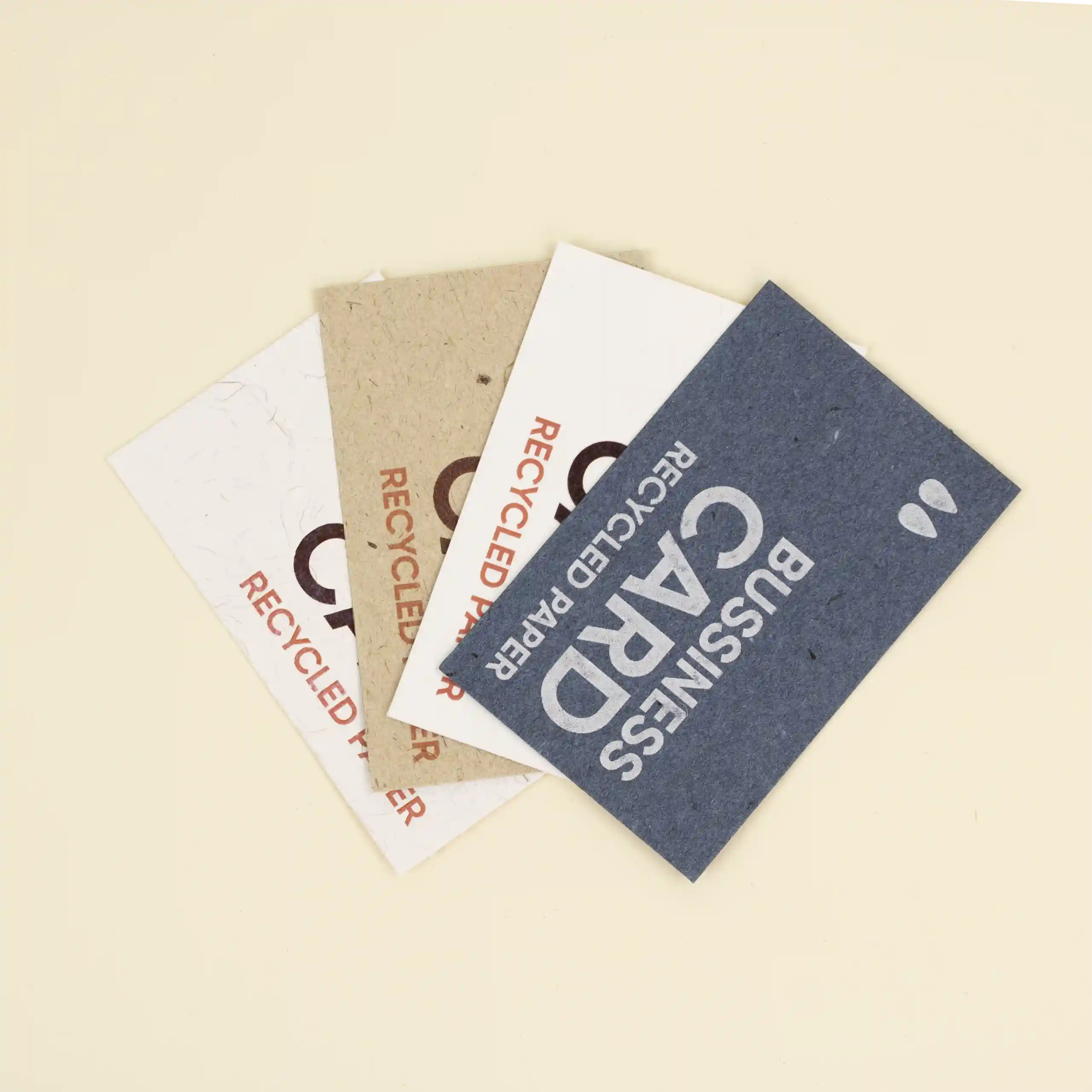 Tarjeta de visita ecológica cuatro tarjetas de visita impresas en papeles ecológicos