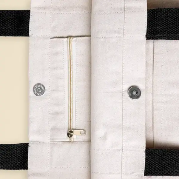 Detalle de tote bag de algodón