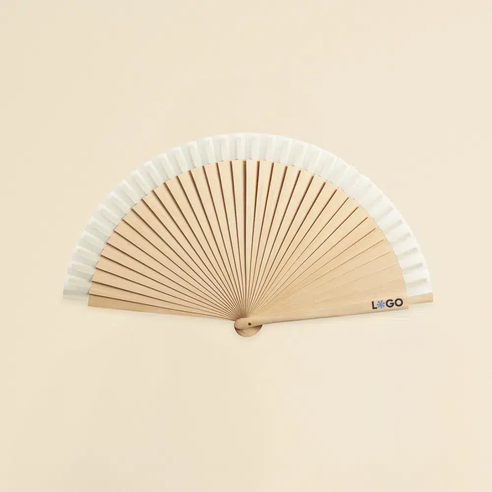 Abanico de madera y algodón abierto