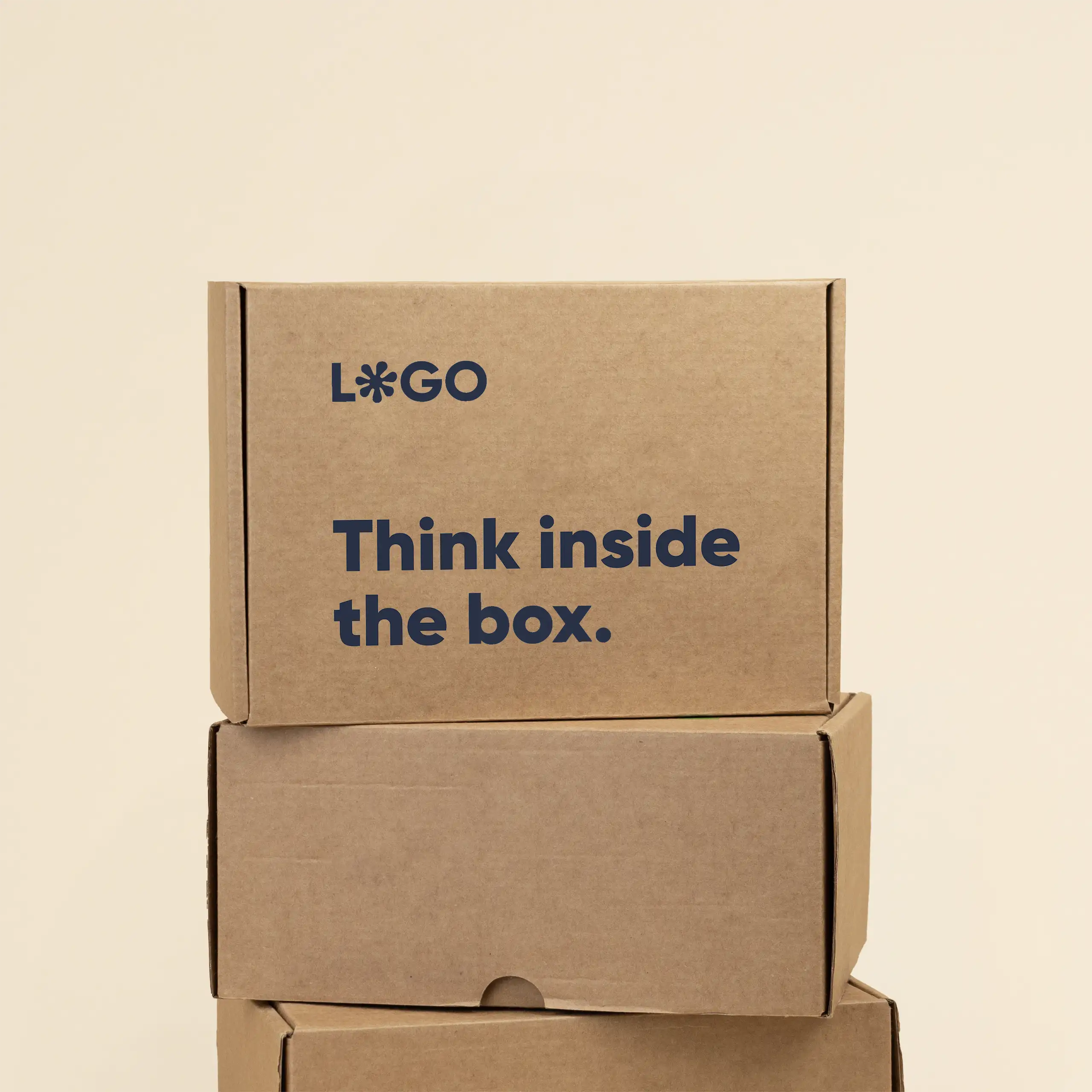 Conjunto de cajas S personalizadas a un color formando una torre