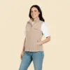 Chica con Chaleco polar personalizado beige con cremallera