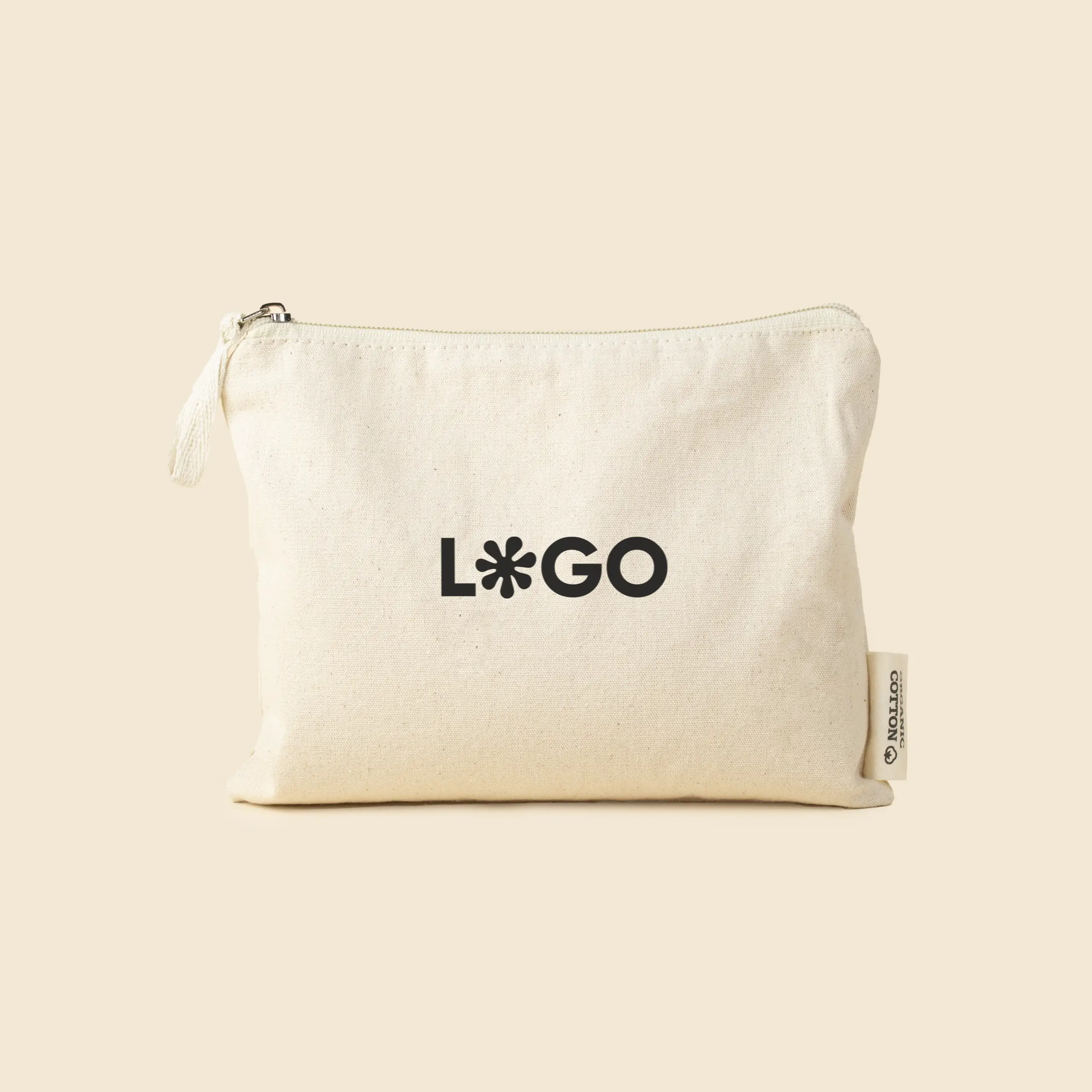 Neceser beige de algodón personalizado con la palabra "LOGO" en negro