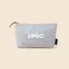 Neceser de viaje personalizado ARLO Un neceser de viaje de color gris personalizado con la palabra logo en blanco