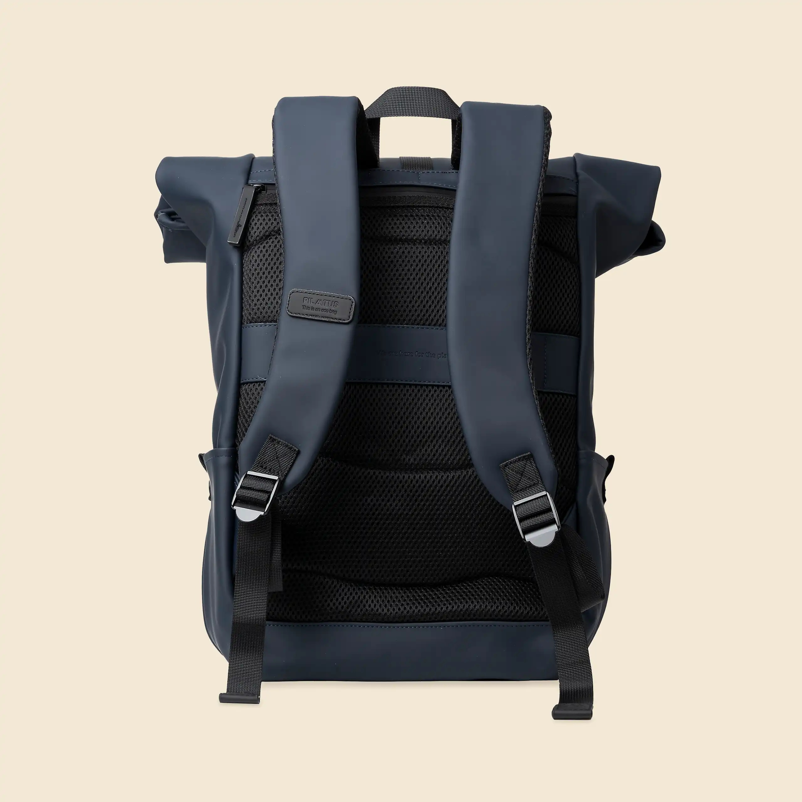 Mochila urbana - Pilatus Urban Mochila urbana y enrollable de la marca Pilatus , de color azul marino y con personalización a 1 tinta. Parte trasera con asas ajustables y alcolchado.