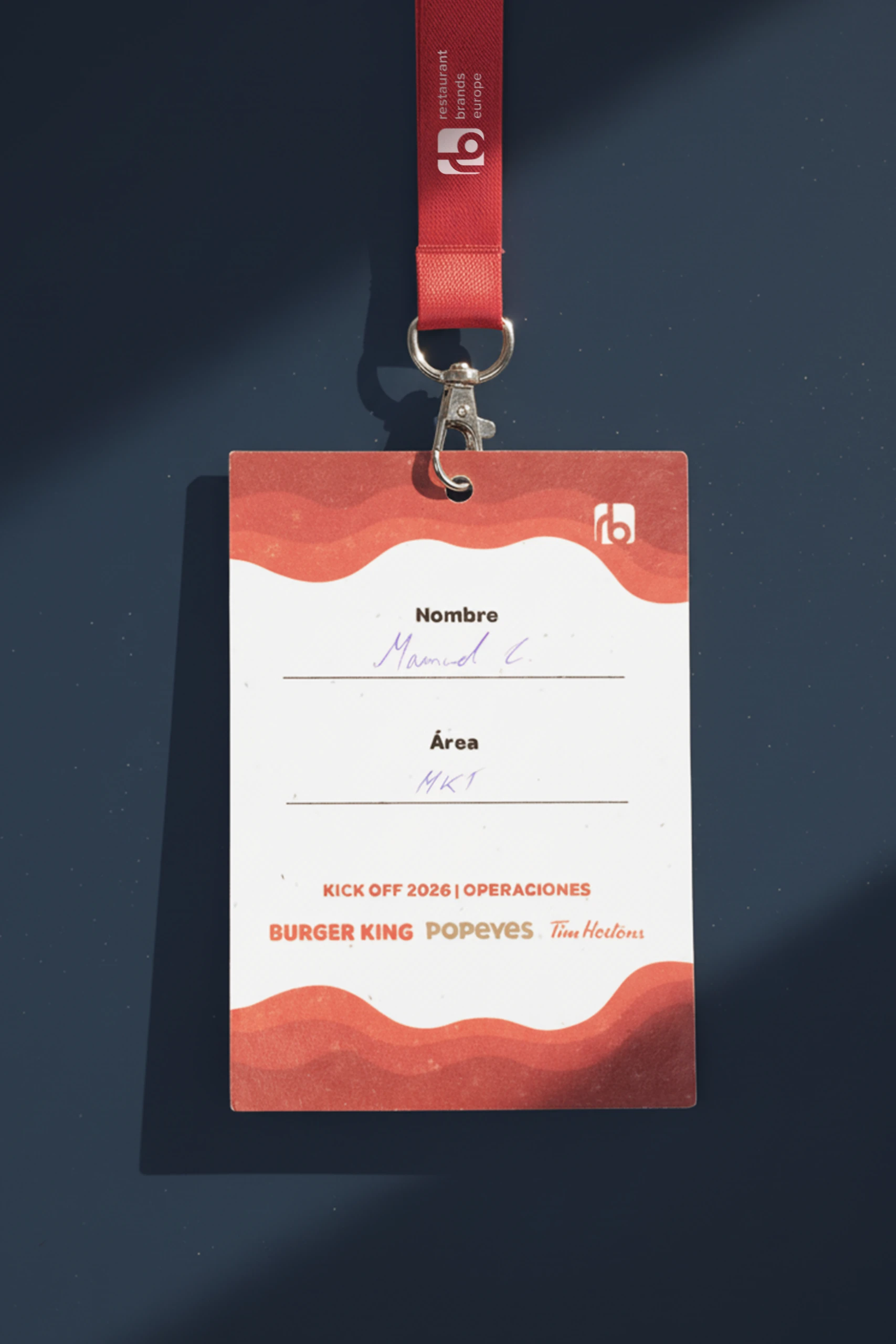 Acreditacion plantable con lanyard personalizada para la marca Restaurant Brands Europe