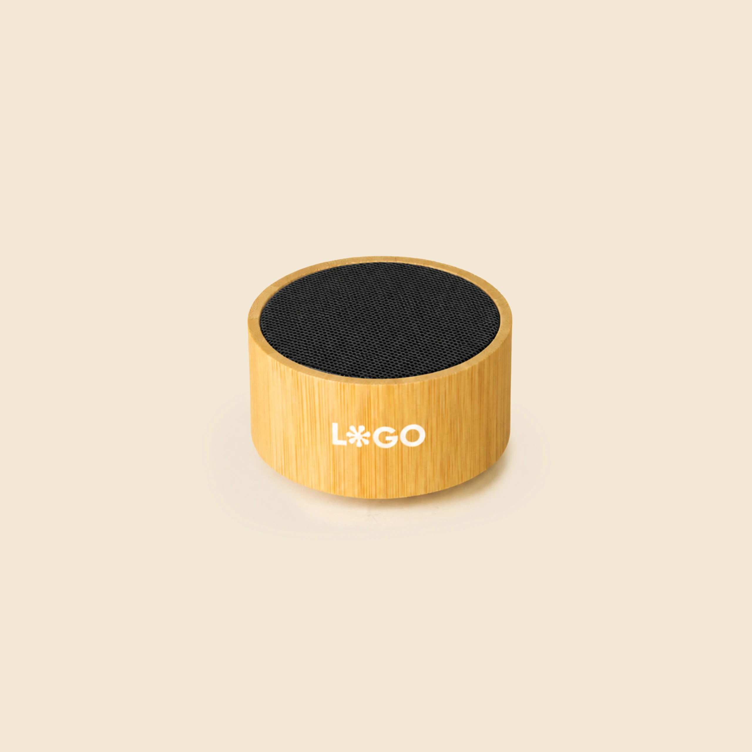 Altavoz con cuerpo de bambú personalizado_BELL Altavoz con cuerpo de bambú en negro con diseño personalizado a una tinta de LOGO.